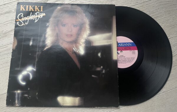 Kikki Singles Bar
