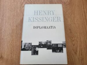 Diplomaatia . Henry Kissinger
