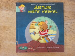 Artur hiirte keskel