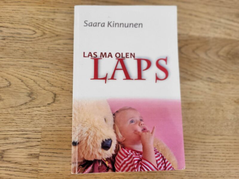 101880238 Las ma olen laps . Saara Kinnunen