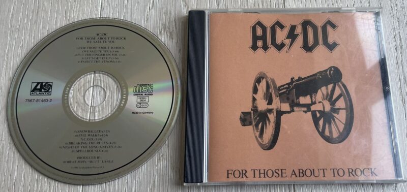 102965670 Ac/Dc For Those About To Rock We Salute You