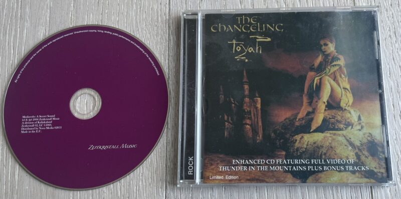 102993544 Toyah The Changeling