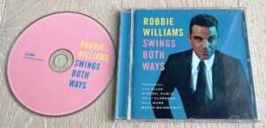 Robbie Williams Swings Both Ways