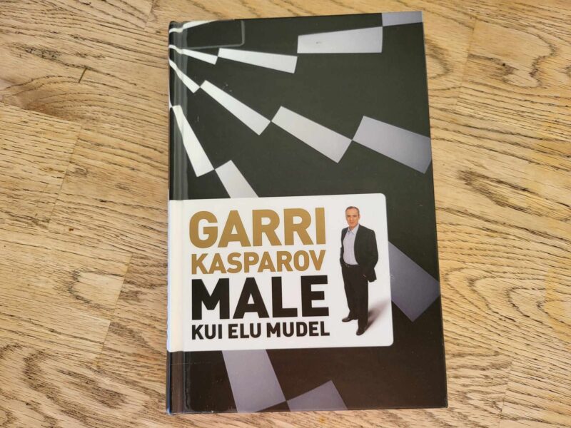 104192611 Male kui elu mudel . Garri Kasparov