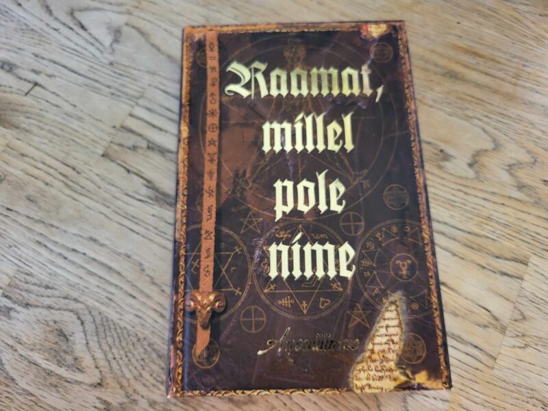 104193281 Raamat millel pole nime