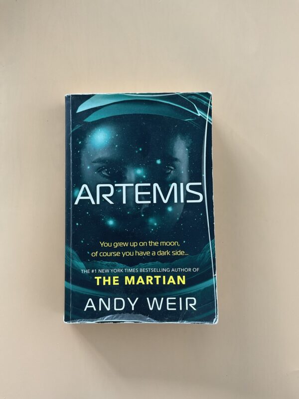 ARTEMIS - Andy Weir