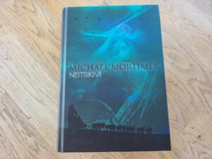 Neitsikivi . Michael Mortimer