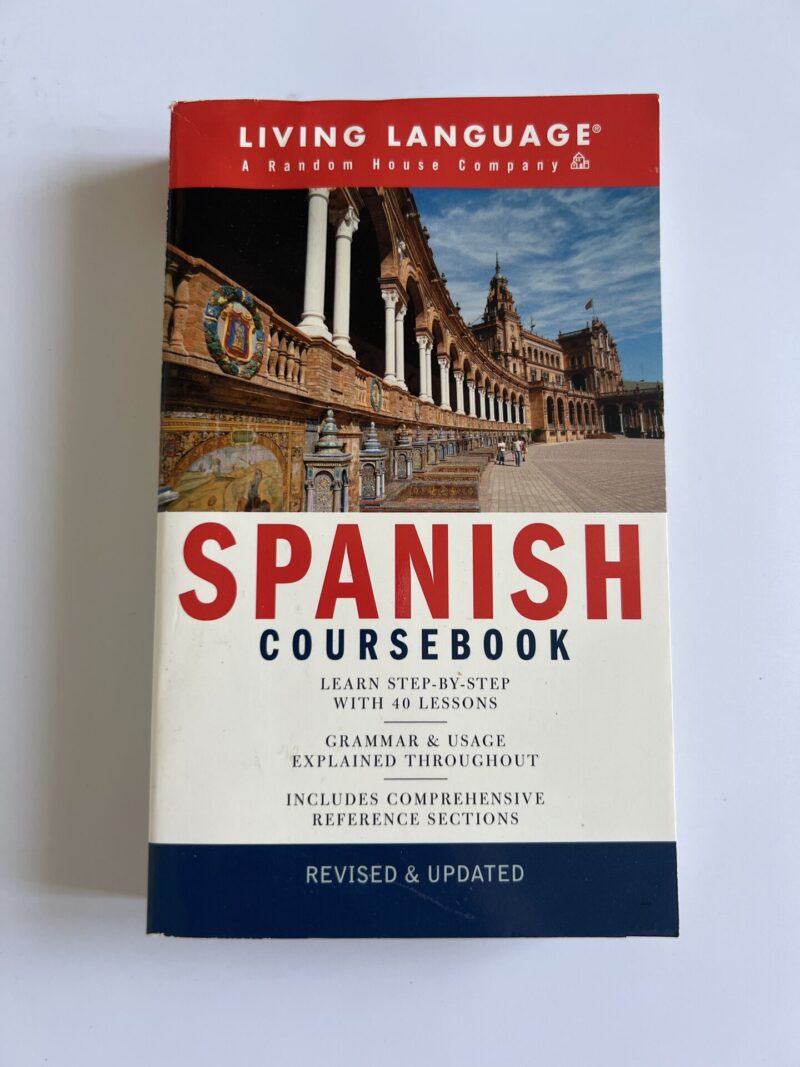 104760640 Spanish Coursebook