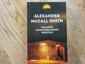 Kalahari masinakirjakool meestele . Alexander McCall Smith