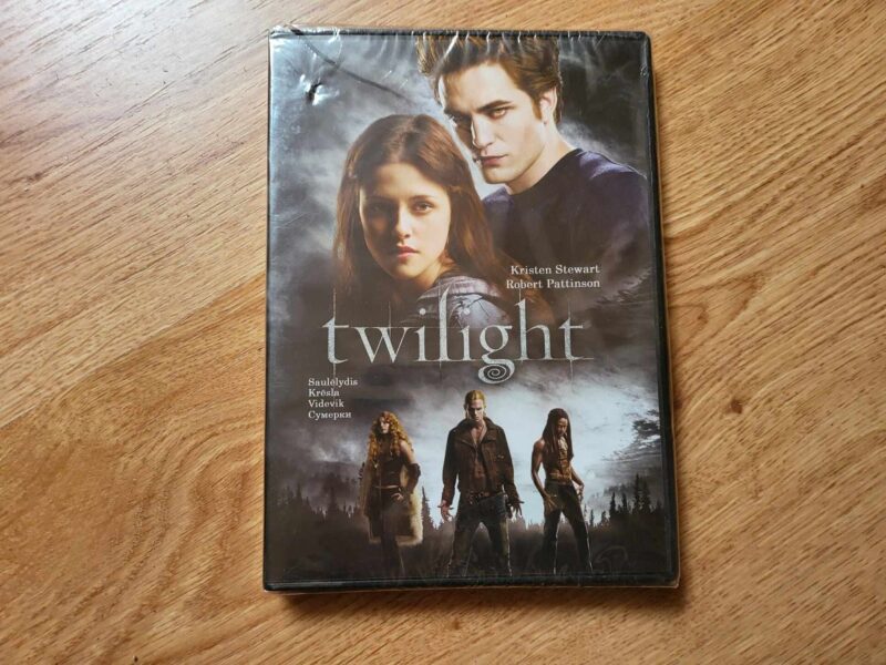105598055 Twilight . Videviku saaga DVD Uus