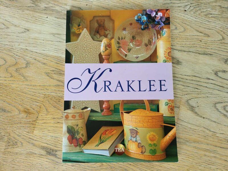 105619735 Kraklee . Giuliana Alio, Aziza Karrara ja Anna Re