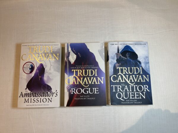 The Black Magician of Trilogy - Trudy Canavan