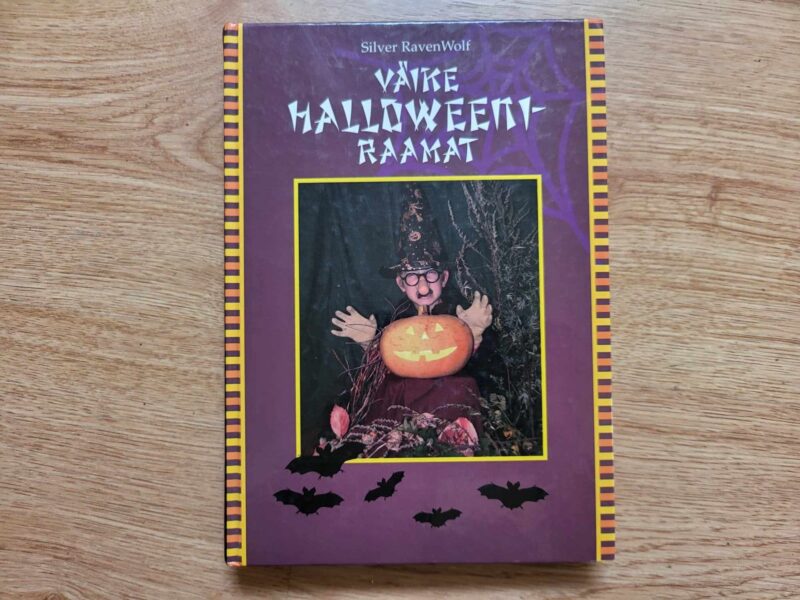 Väike halloweeniraamat . Silver Ravenwolf