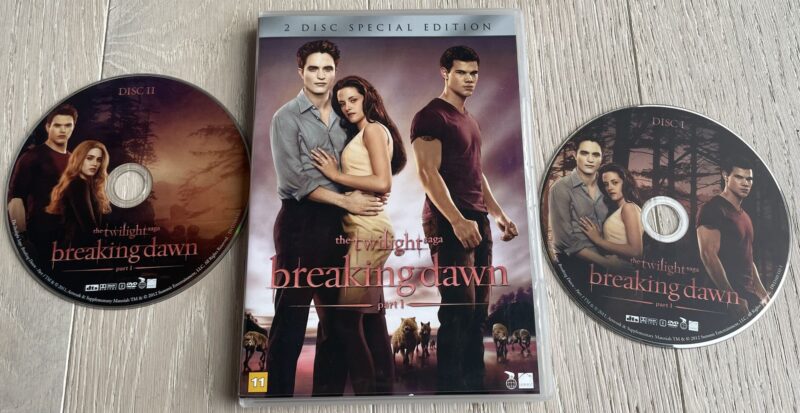 The Twilighg Saga Breaking Dawn - Part 1