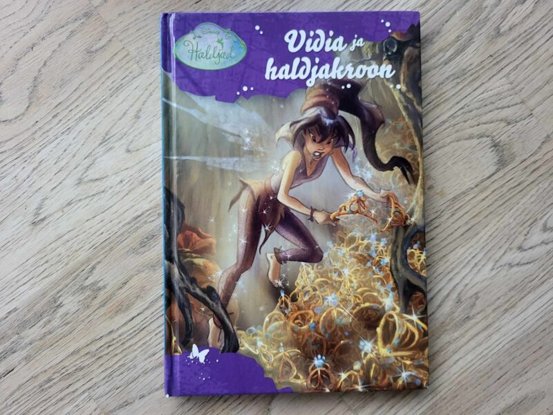 106589400 Vidia ja haldjakroon