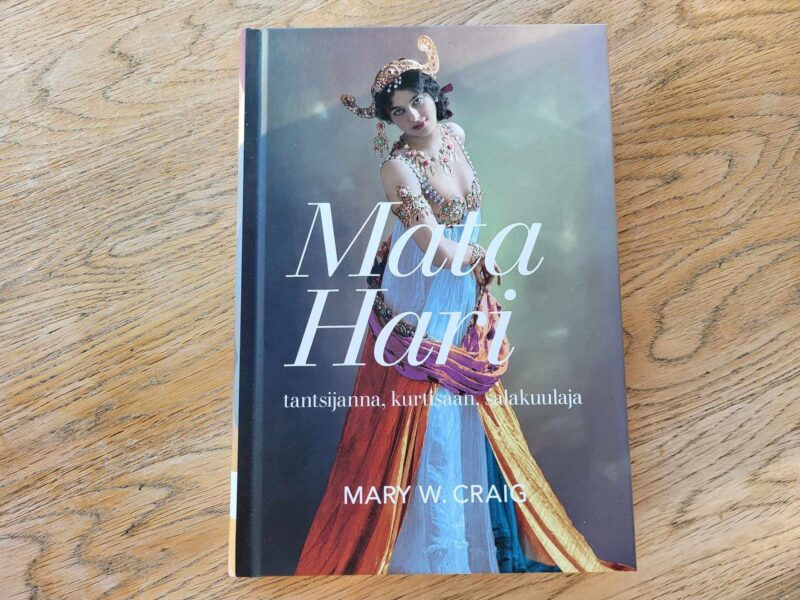 108051699 Mata Hari . Mary W. Craig
