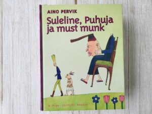 Suleline Puhuja ja must munk . Aino Pervik
