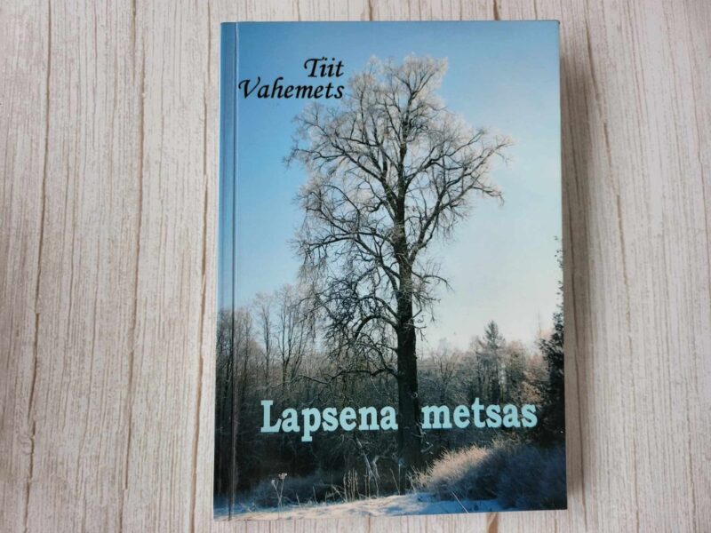 109954126 Lapsena metsas . Tiit Vahemets