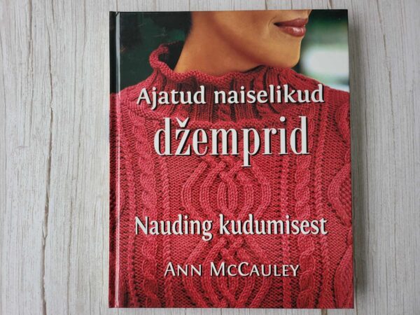 Ajatud naiselikud džemprid . Ann McCauley