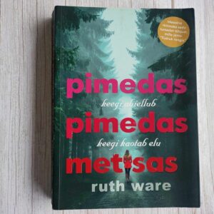 110261379 Pimedas pimedas metsas . Ruth Ware