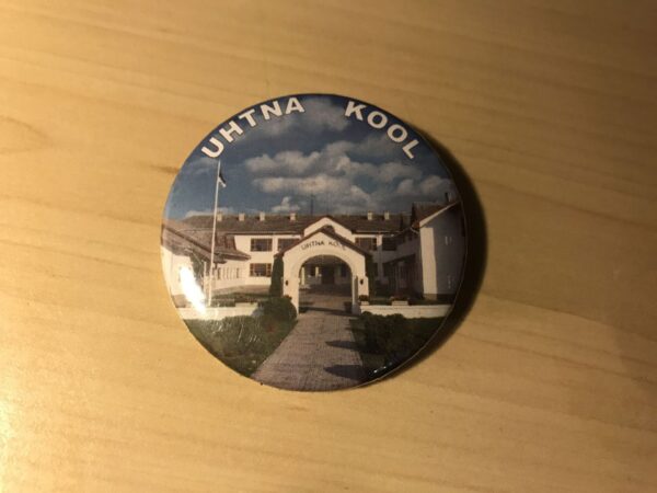 46007690 Uhtna Kool Medal Rinnamärk