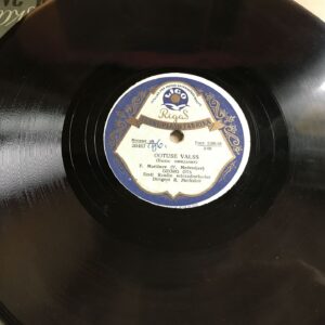 48516053 Georg Ots Šellak Plaat