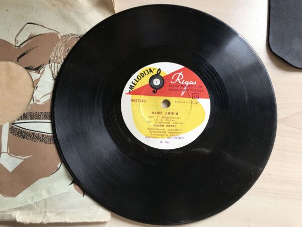 Heli Lääts Šellak Plaat