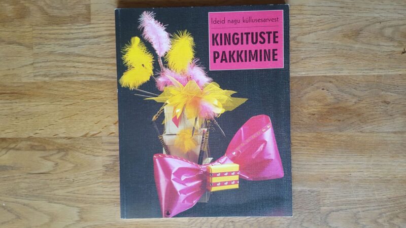 49974995 Kingituste pakkimine . Burglind Niermann