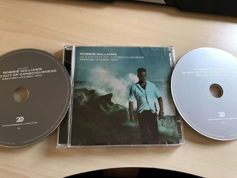 Robbie Williams - In And Out Of Consciousness 2Cd