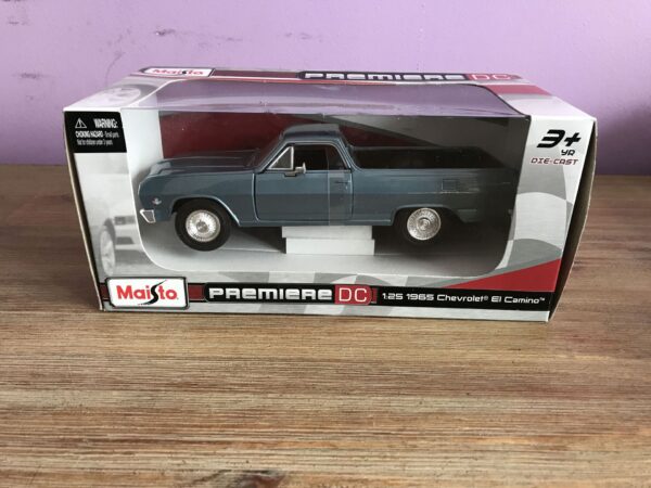 Uus! 1:25 1965 Chevrolet El Camino Maisto Automudel