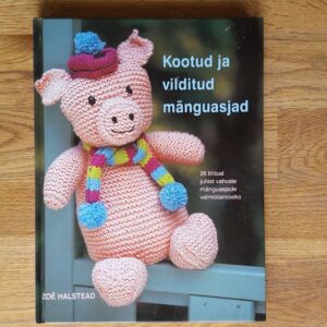 54568539 Kootud ja vilditud mänguasjad . Zoë Halstead