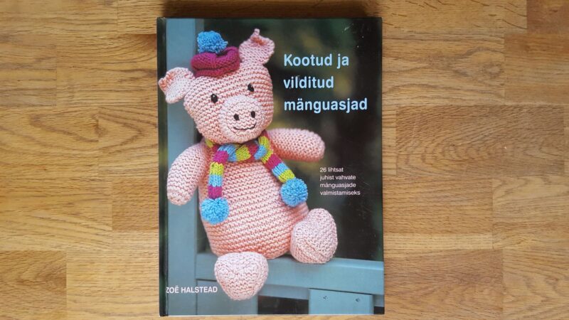 54568539 Kootud ja vilditud mänguasjad . Zoë Halstead
