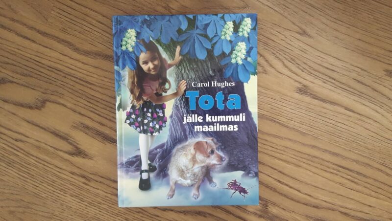 56648622 Tota jälle kummuli maailmas . Carol Hughes