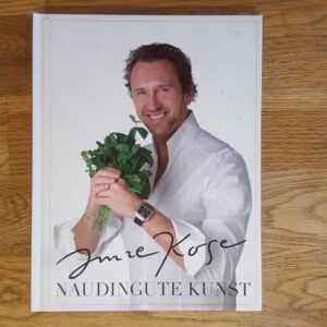 Imre Kose naudingute kunst . Liivia Orm