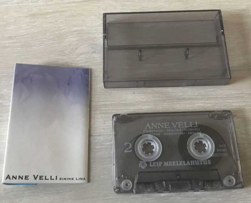 61928841 Anne Velli "sinine lina"