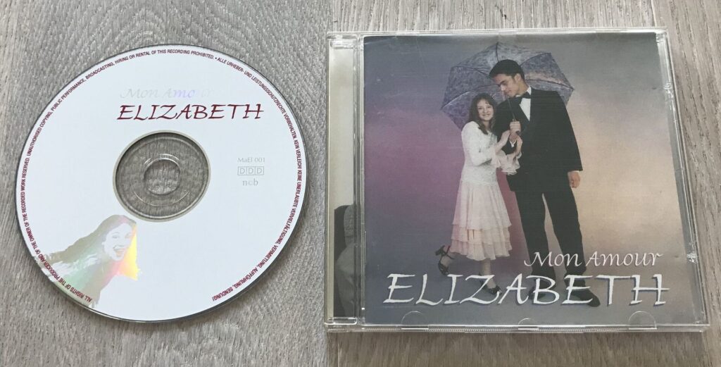 Elizabeth "Mom Amour"