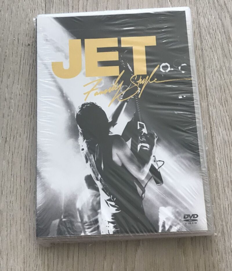 Jet "Family Style"