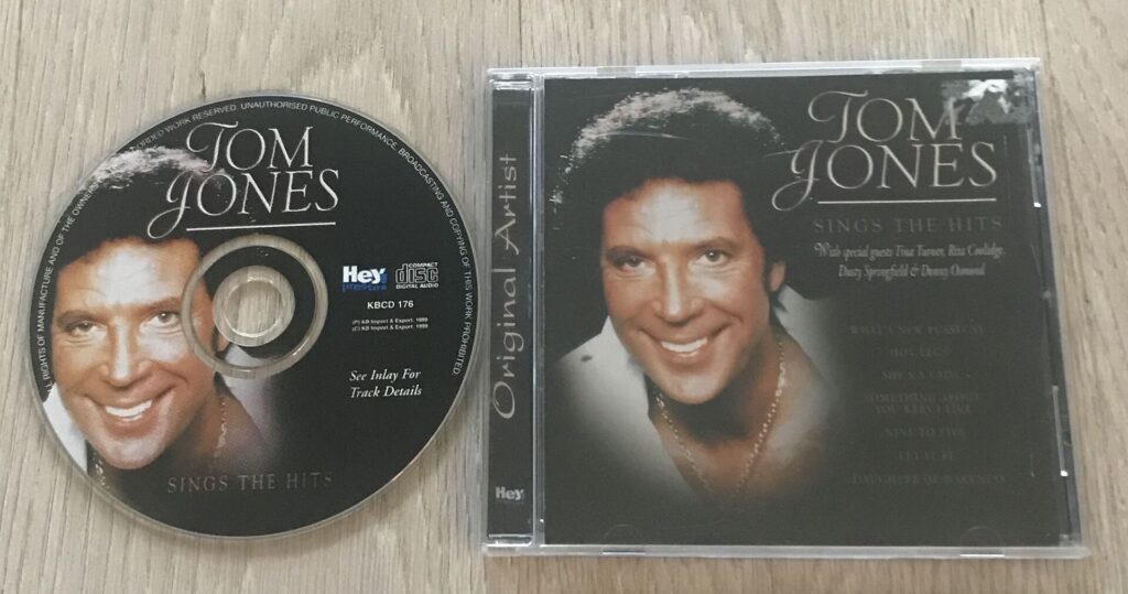 Tom Jones "Sings the hits"