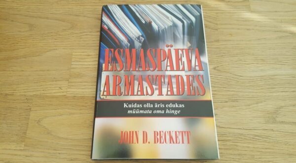 66678733 Esmaspäeva armastades