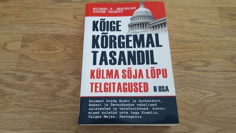 66828681 Kõige kõrgemal tasemel . Michael R. Beschloss ja Strobe Talb