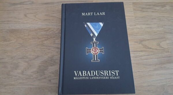 66922473 Vabadusrist . Mart Laar