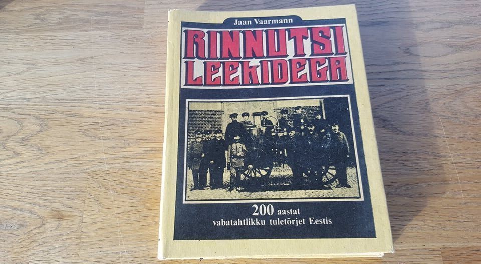 Rinnutsi leekidega . Jaan Vaarmann