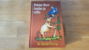 Doktor Dave laudas ja tallis . David Perrin
