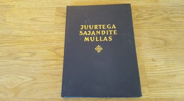 67593324 Juurtega sajandite mullas