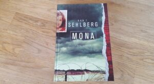 Mona . Dan T. Sehlberg