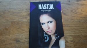 Nastja selgeltnägija . Kristiina Genno