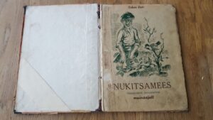 Nukitsamees . Oskar Luts . 1945