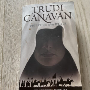 72412395 Trudi Canavan Priestess Of The White