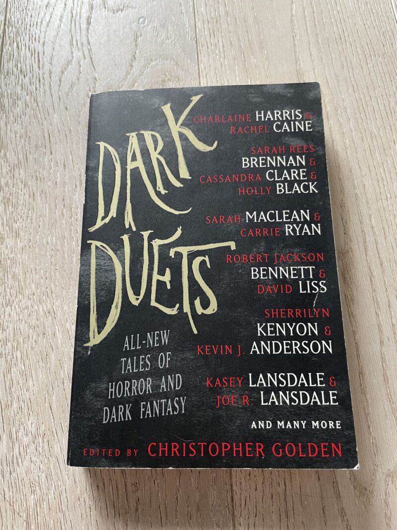 72413576 Dark Duets