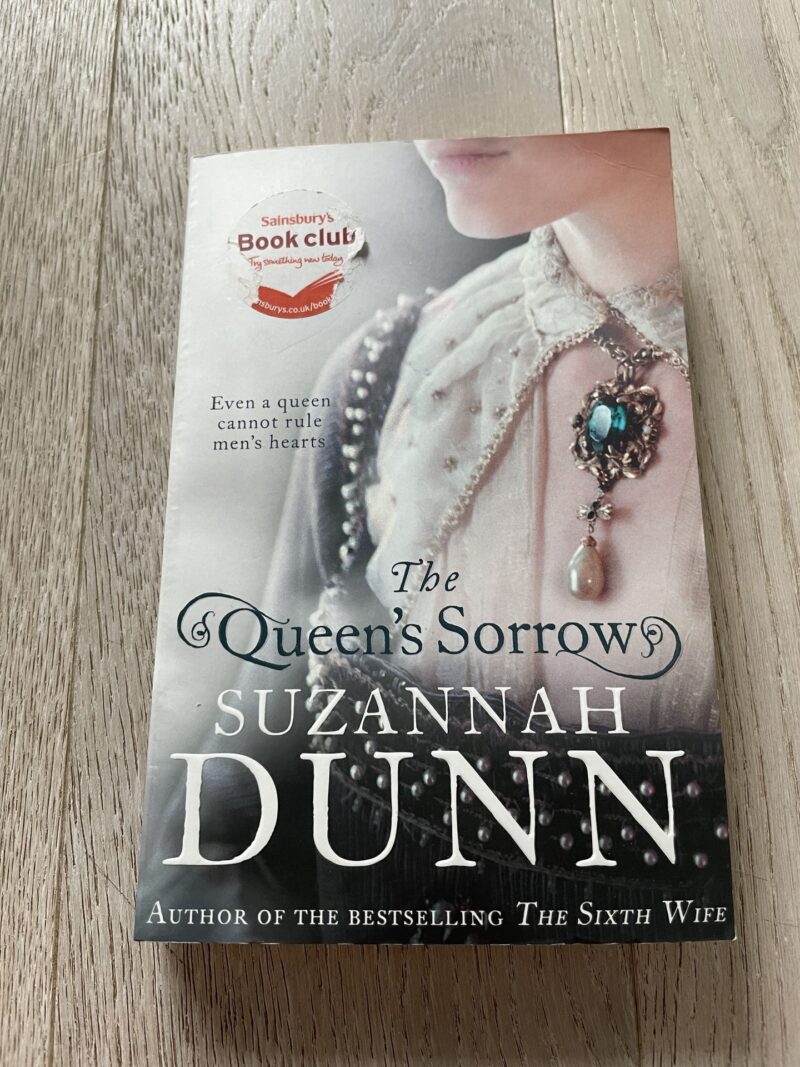 72413857 Suzannah Dunn The Queens Sorrow